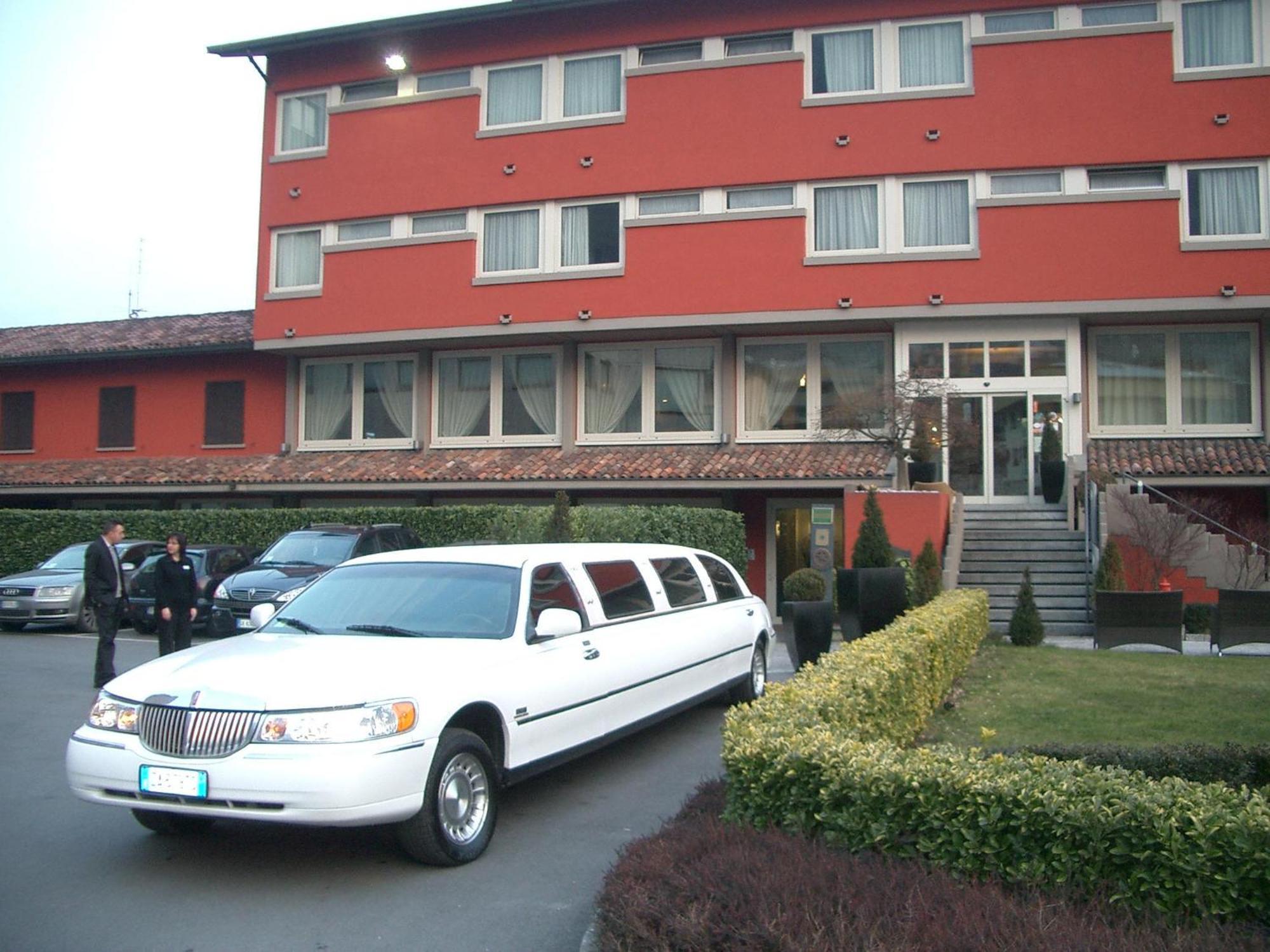 Hotel San Martino Darfo Boario Terme Exterior photo
