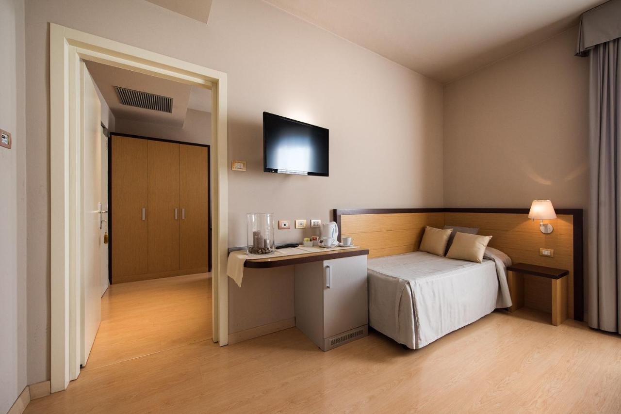 Hotel San Martino Darfo Boario Terme Exterior photo